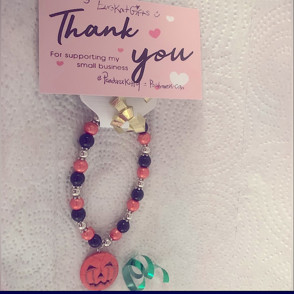 Festive Fall Pumpkin Beaded Bracelet Adjustable Handmade NEW Cute - Picture 8 of 8